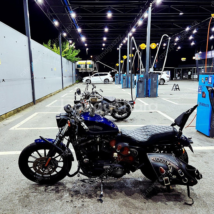 할리데이비슨 아이언883--1